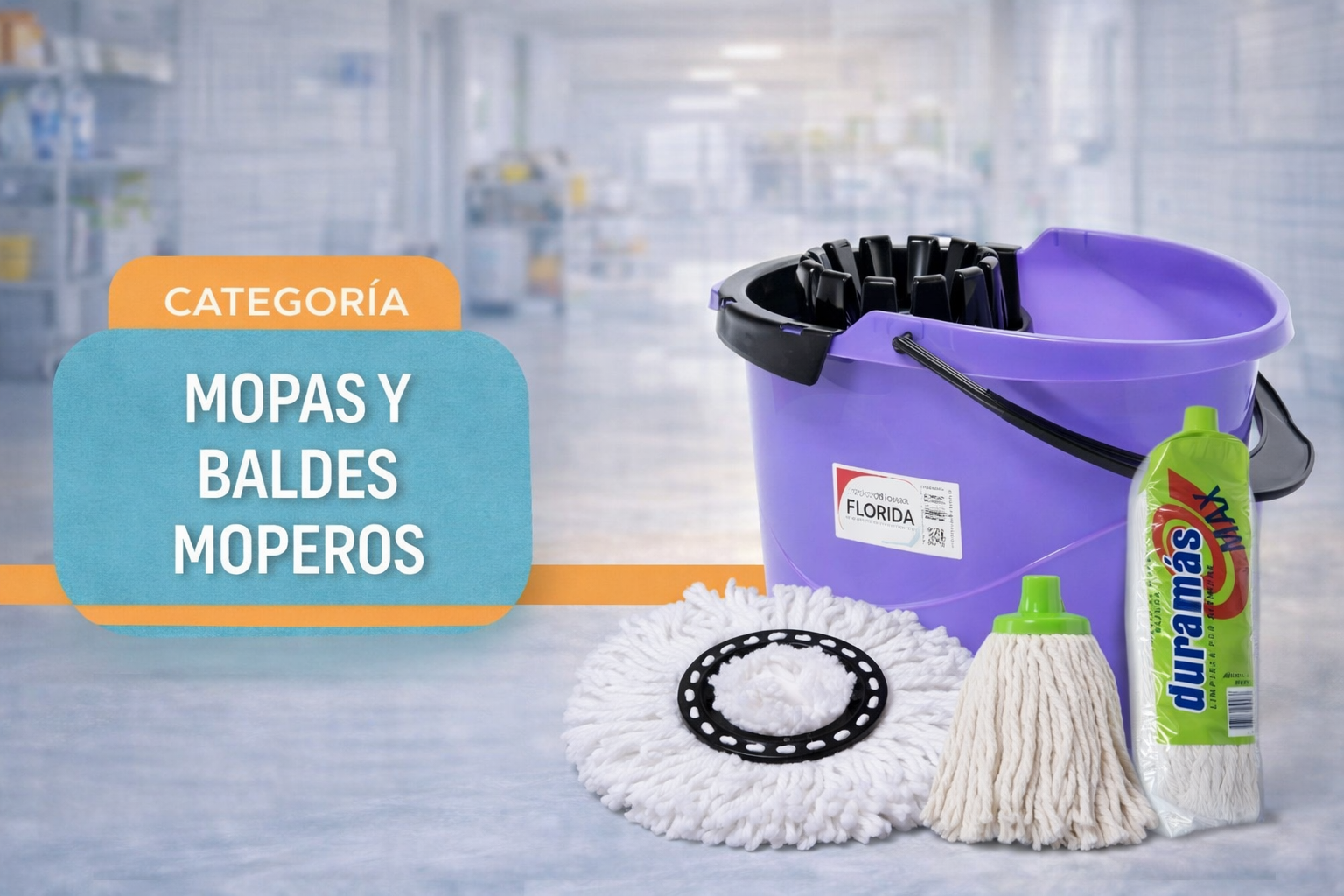 Mopas y baldes moperos.